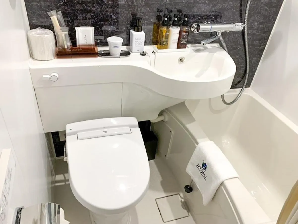 Hotel Livemax Kyoto Nijojonishi 3*,  Japan